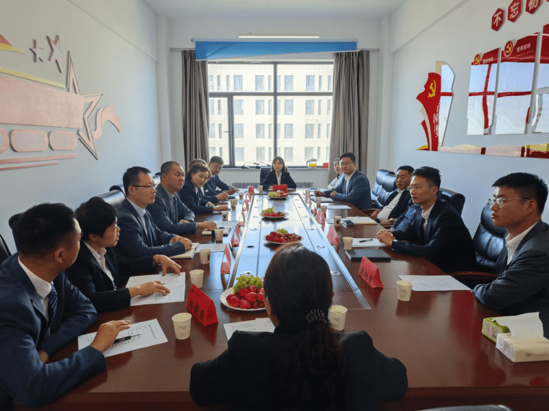 新疆长安中医脑病医院院长齐培荣一行到mg冰球突破座谈交流