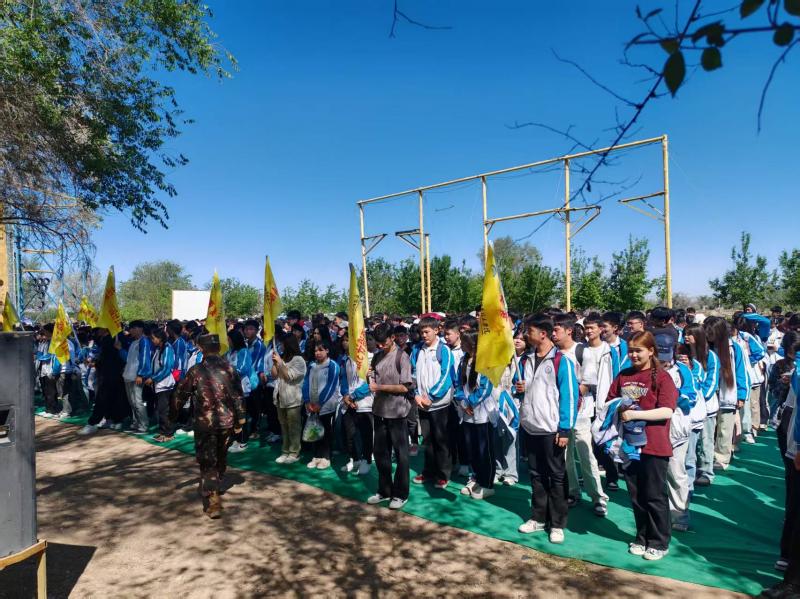 mg冰球突破中职学院乐成举行“青春偕行，一起有你”素质拓展活动