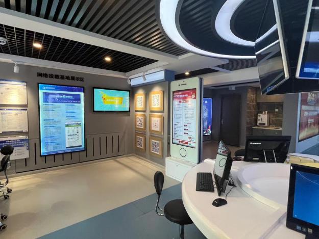 经济治理学院旅行申万宏源投资者教育基地活动