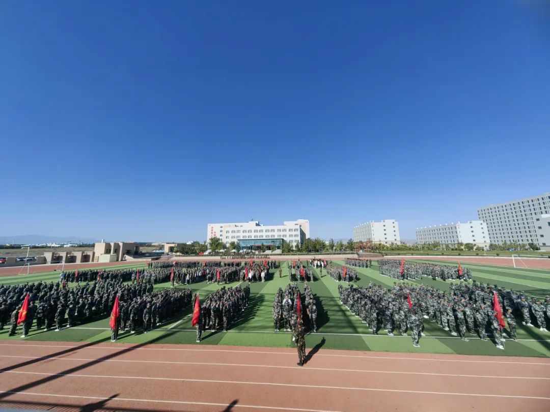 青春无畏，筑梦扬威——2023级秋季大学生国防教育