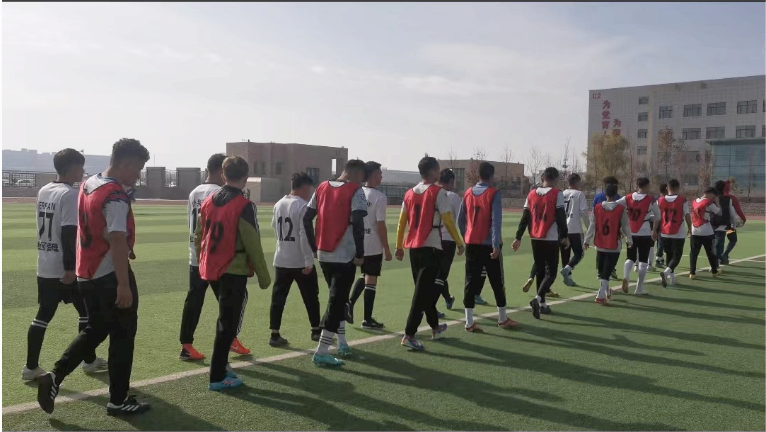 公共效劳与治理学院足球赛活动