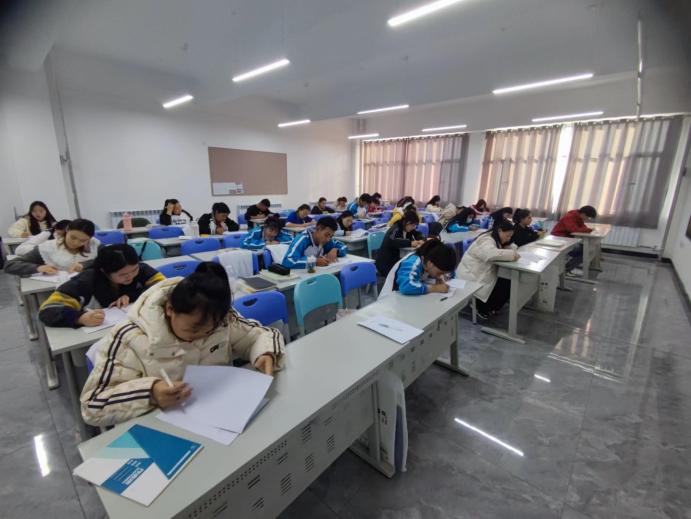 “学前风范，手艺领航”学前教育专业手艺大赛